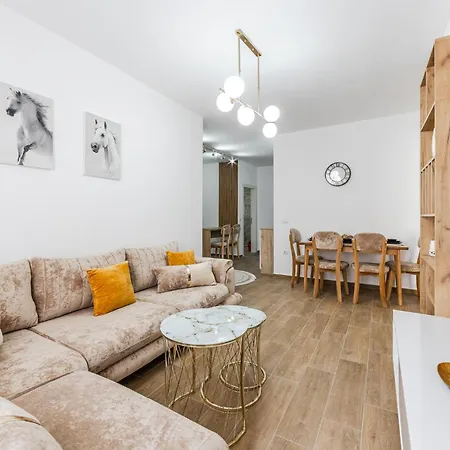 Blu Wave Apartment Golem (Tirana)