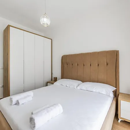 Blu Wave * Golem (Tirana)